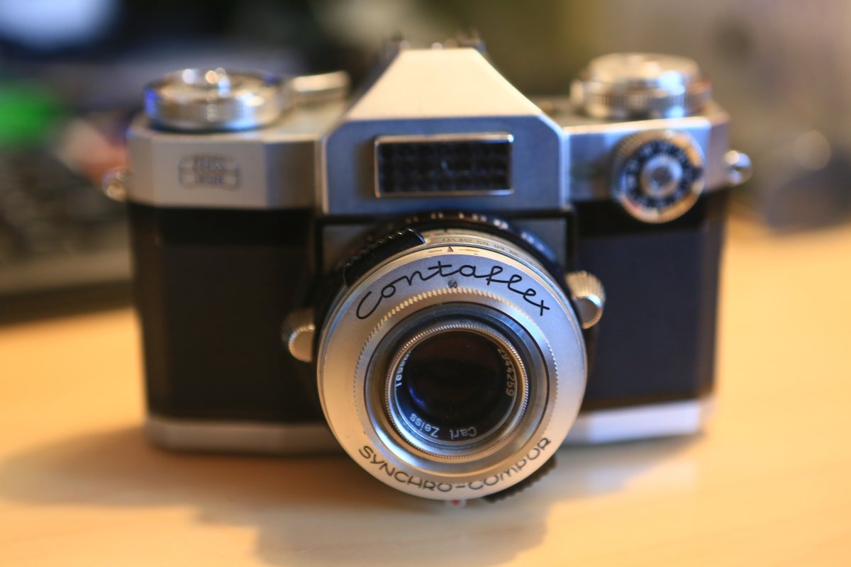 Le Zeiss Ikon Contaflex Super