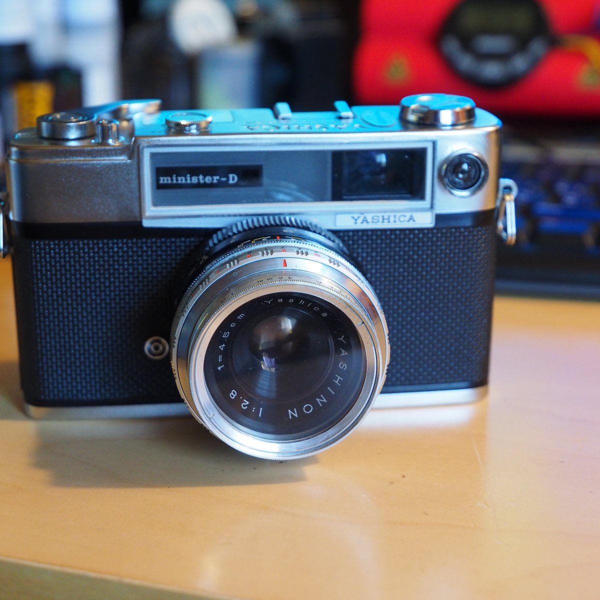 Le Yashica Minister D