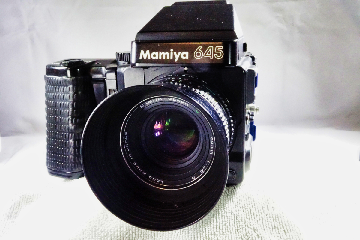 Le Mamiya M 645 Super
