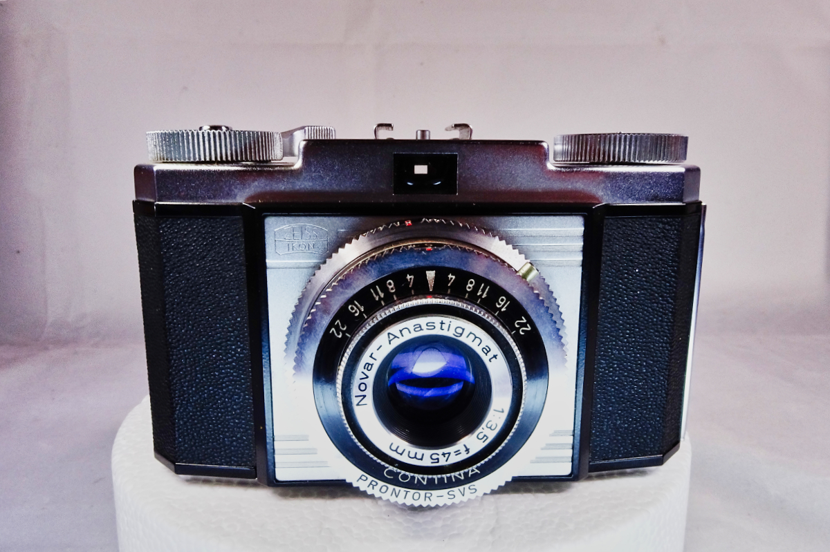 Le Zeiss Ikon Contina Ia